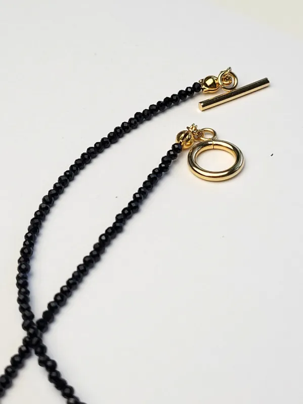 Lakmé - Ónyxový náhrdeľník s pozláteným zapínaním 4