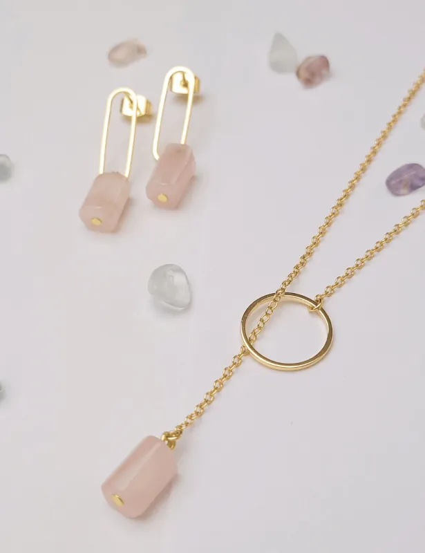 Minimalistické náušnice z pozlátenej kolekcie Spektrum. Prírodné ružové kamene Fluorit 1