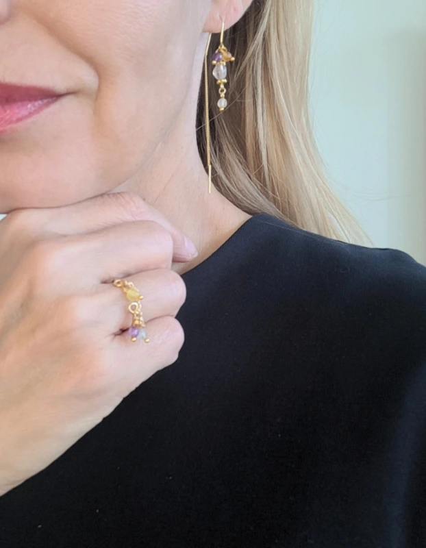 Pozlátený prsteň z kolekcie Violetta s farebnými minerálmi 2