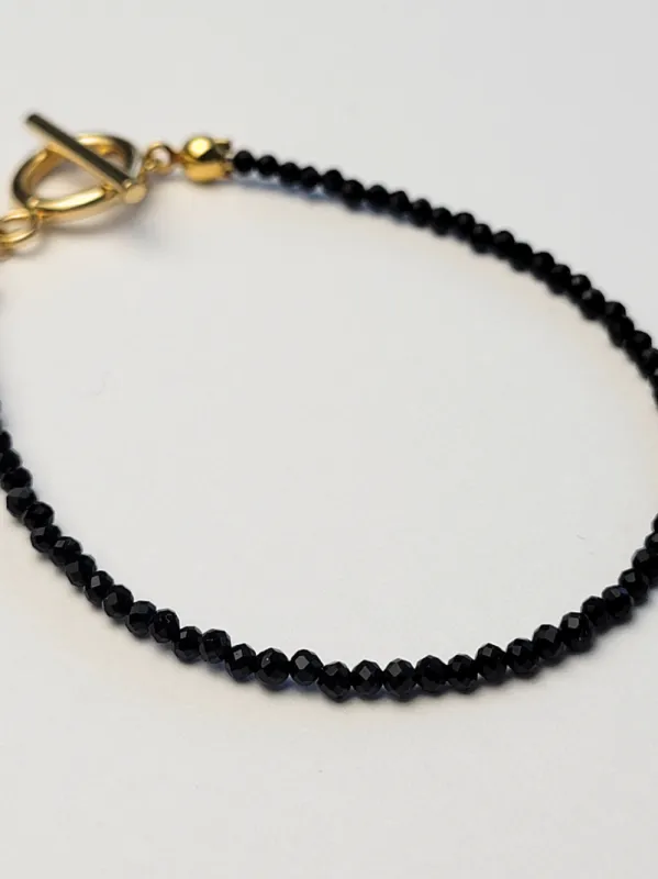 Lakmé - Ónyxový náramok s pozláteným zapínaním 2