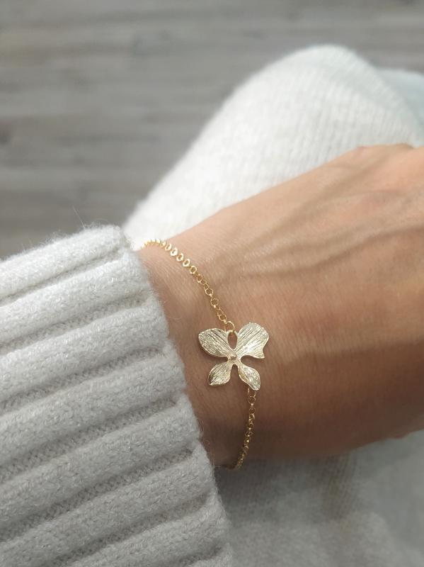 Flóra pozlátený náramok