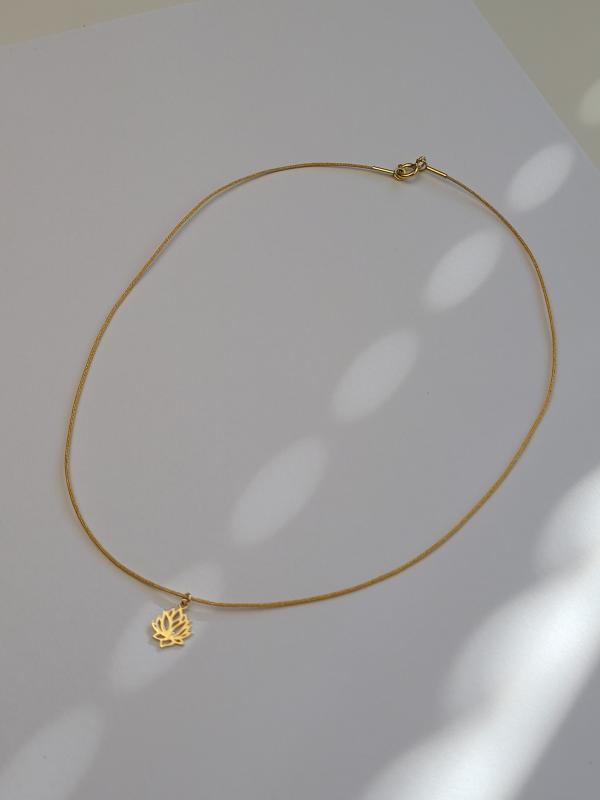 Lotosový kvet - pozlátený náhrdeľník 2