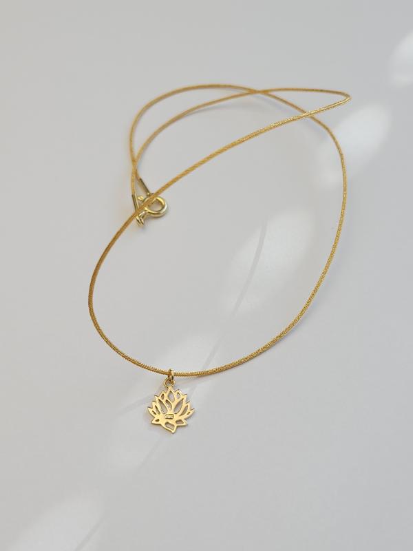 Lotosový kvet - pozlátený náhrdeľník 1