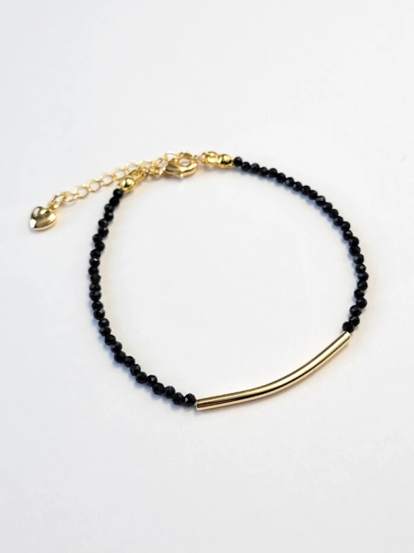 Lakmé - Ónyxový náramok s pozláteným srdiečkom 2